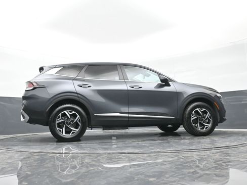 Used 2023 Kia Sportage LX image 44