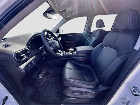 Used 2025 Honda Pilot EX-L image 15