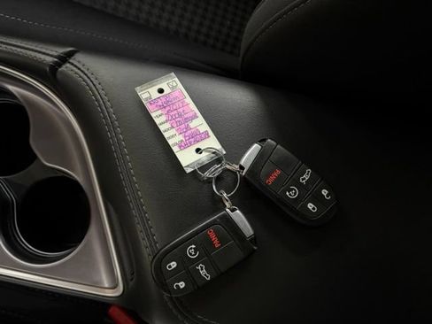 Used 2019 Dodge Challenger R/T RWD image 41