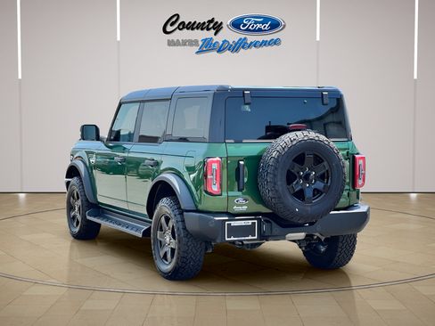 Used 2025 Ford Bronco Outer Banks AWD/4WD image 6
