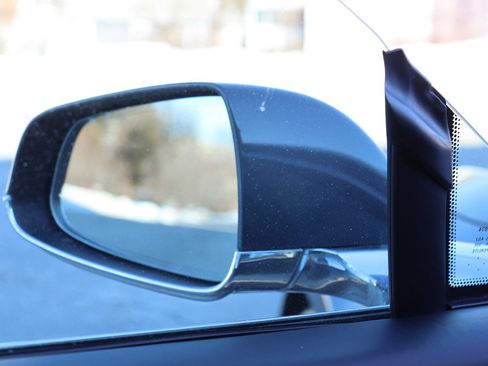 Used 2015 Tesla Model S 70D image 23