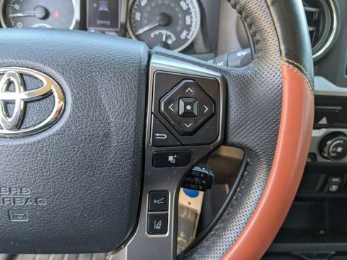 Used 2019 Toyota Tacoma SR5 image 31