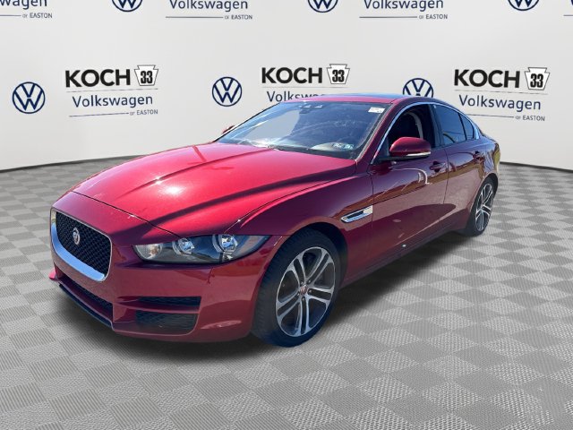 Used 2017 Jaguar XE Premium AWD/4WD image 3