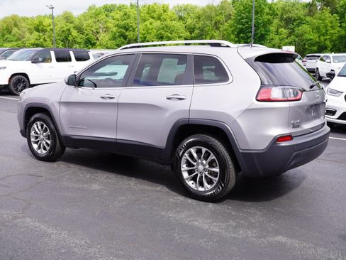 Used 2020 Jeep Cherokee Latitude Plus AWD/4WD image 8