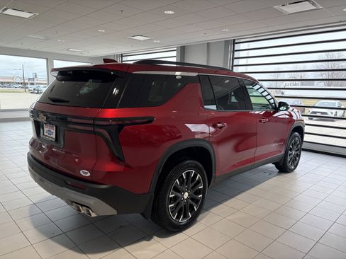 New 2026 Chevrolet Traverse LT w/ Sun and Wheel Package image 6