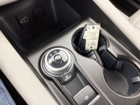 New 2026 Ford Explorer Active w/ Active Comfort Package image 16