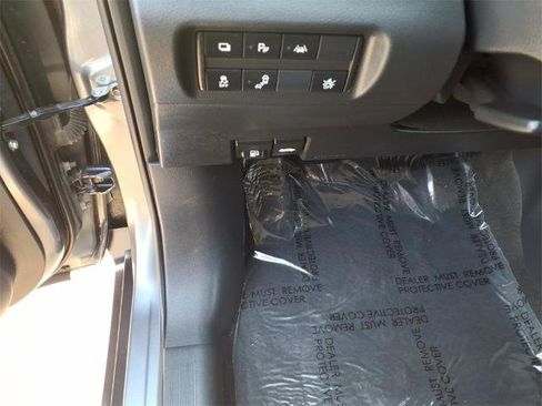 Certified 2023 Nissan Kicks S image 14