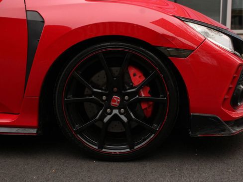 Used 2017 Honda Civic Type R image 6