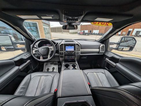 Used 2019 Ford F450 Platinum w/ Platinum Ultimate Package AWD/4WD image 28