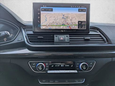 Used 2025 Audi SQ5 Premium Plus image 15