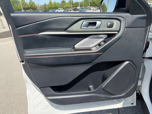 Used 2025 Ford Explorer ST w/ Sun And Sound Package AWD/4WD image 16