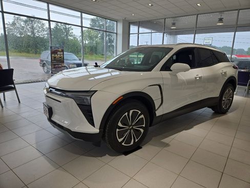 New 2025 Chevrolet Blazer EV LT image 26