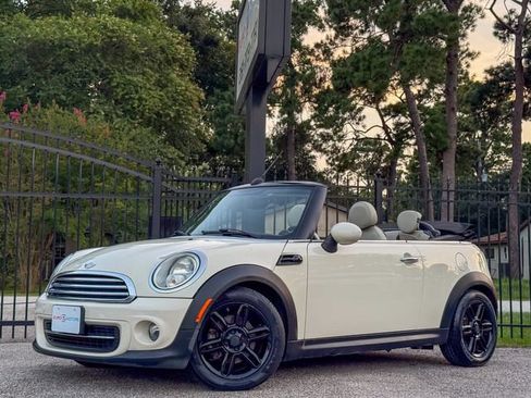 Used 2014 MINI Cooper Convertible FWD image 1