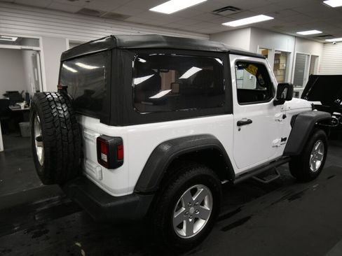 Used 2022 Jeep Wrangler Sport AWD/4WD image 7