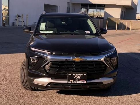 New 2026 Chevrolet TrailBlazer LT FWD image 3