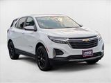 Used 2023 Chevrolet Equinox LT image 3