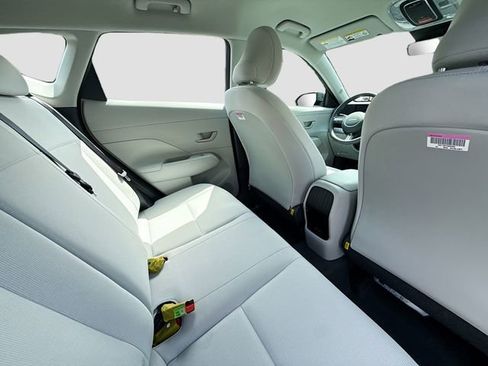 Certified 2026 Hyundai Kona SE image 25