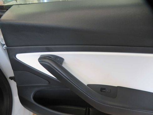 Used 2020 Tesla Model 3 Long Range AWD/4WD image 22