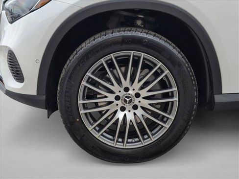 New 2026 Mercedes-Benz GLC 300 image 10