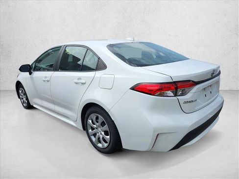 Used 2022 Toyota Corolla LE FWD image 6