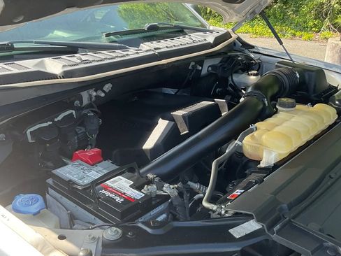 Used 2018 Ford F150 XLT w/ Equipment Group 302A Luxury AWD/4WD image 20
