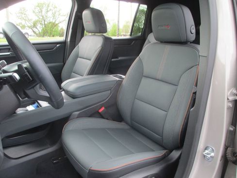 Used 2026 GMC Acadia AT4 w/ Super Cruise Package image 20