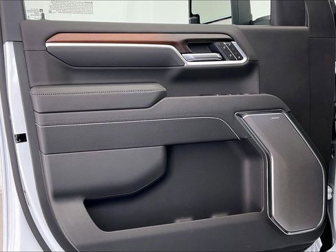 New 2026 GMC Sierra 2500 Denali w/ Denali Reserve Package image 12