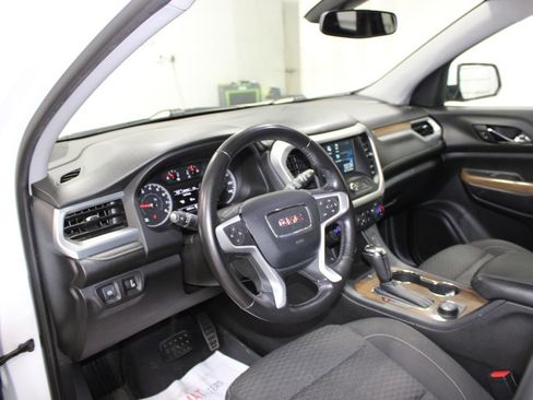 Used 2019 GMC Acadia SLE FWD image 14
