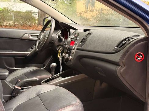 Used 2010 Kia Forte SX w/ Leather Pkg FWD image 16