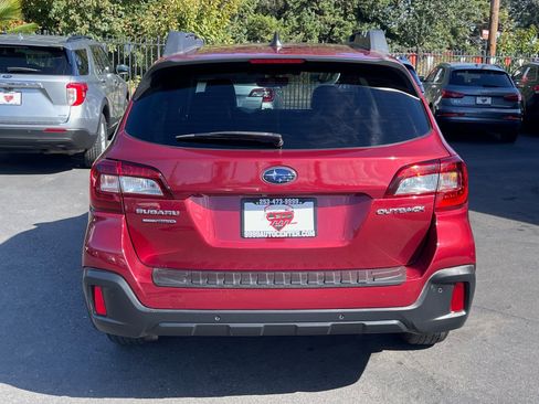 Used 2018 Subaru Outback 2.5i Limited image 6