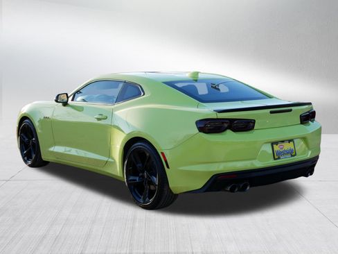 Used 2021 Chevrolet Camaro LT w/ Technology Package image 5