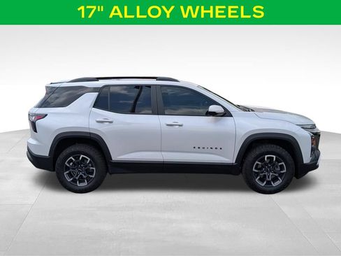 Used 2025 Chevrolet Equinox ACTIV w/ Safety and Technology Package AWD/4WD image 6
