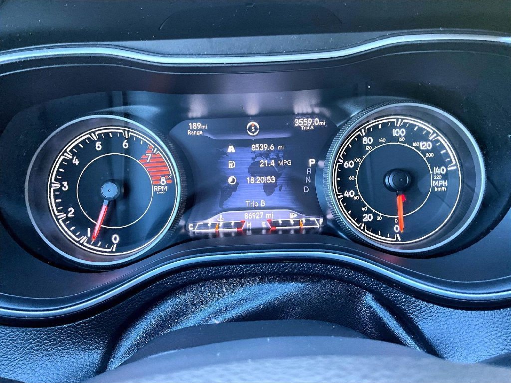 Used 2019 Jeep Cherokee Limited AWD/4WD image 24