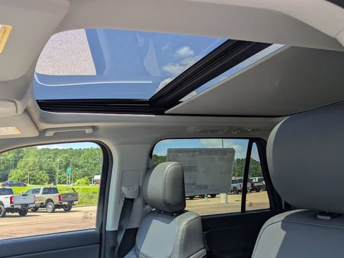 New 2026 Ford Expedition Max Active RWD image 9