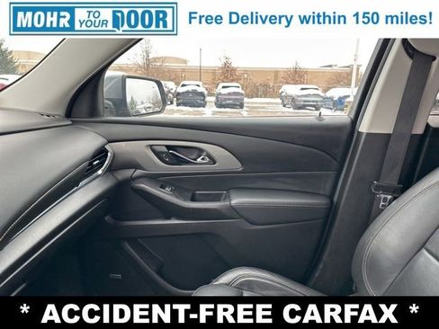 Used 2021 Chevrolet Traverse LT w/ LT Premium Package image 28