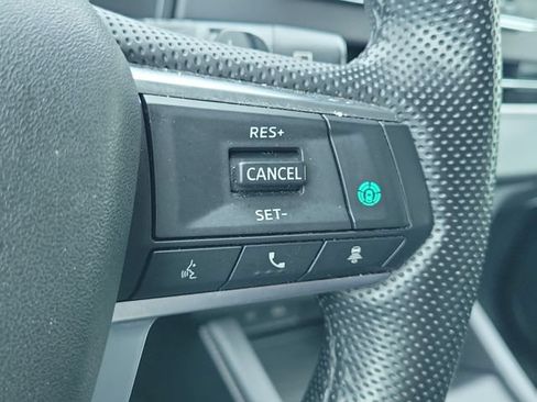 Used 2024 Mitsubishi Outlander SE FWD image 27