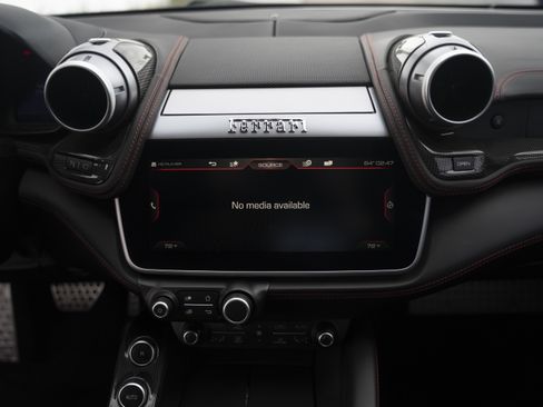 Certified 2018 Ferrari GTC4Lusso image 37