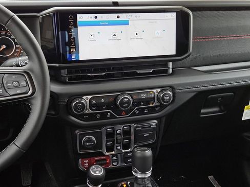 New 2025 Jeep Gladiator Rubicon image 21