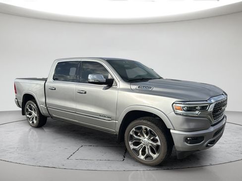 Used 2022 RAM 1500 Limited AWD/4WD image 2