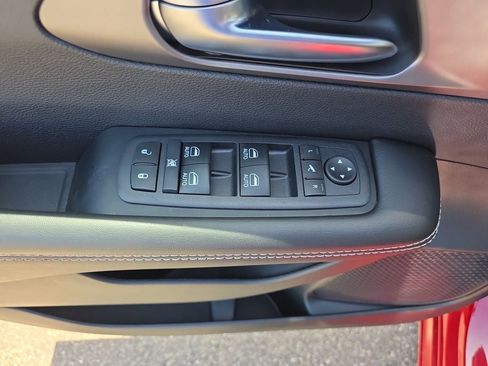 New 2027 Chrysler Pacifica Limited FWD image 32