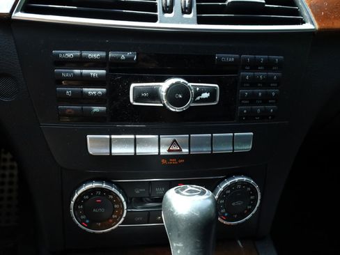 Used 2014 Mercedes-Benz C 250 Sedan image 10