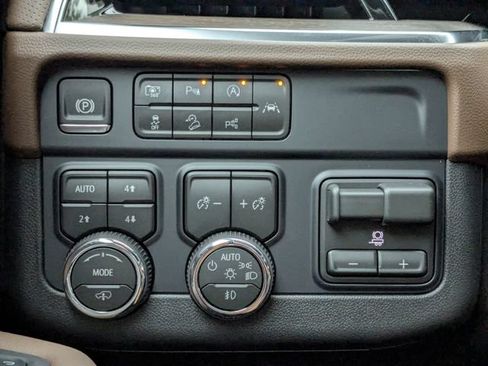 New 2026 Chevrolet Tahoe High Country AWD/4WD image 41