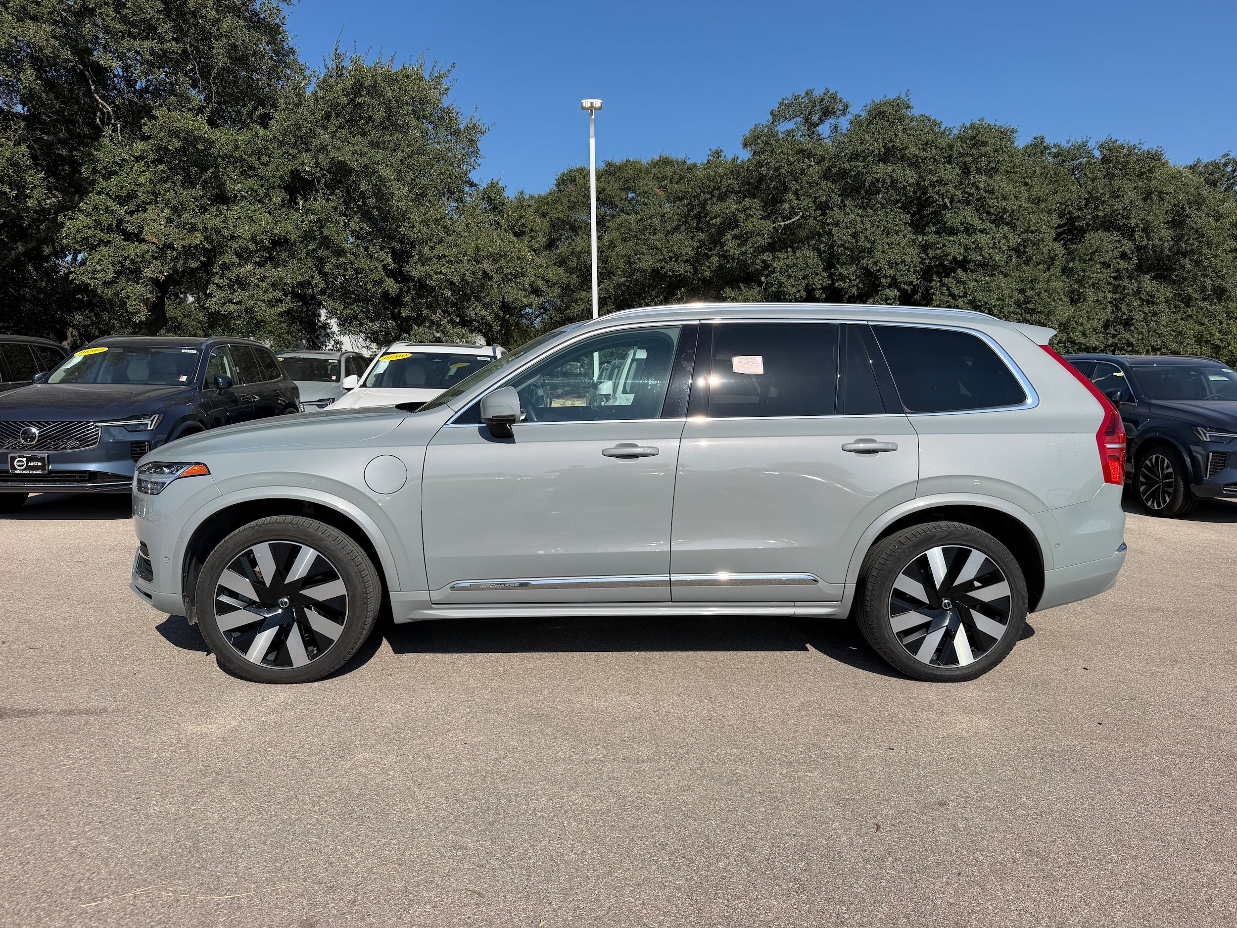 Certified 2024 Volvo XC90 T8 Plus w/ Protection Package Premier AWD/4WD image 3