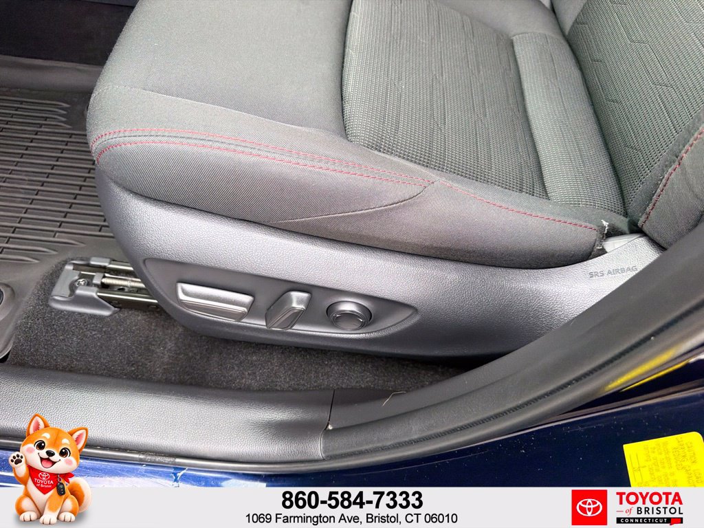 Used 2024 Toyota RAV4 SE w/ Weather & Moonroof Package AWD/4WD image 18