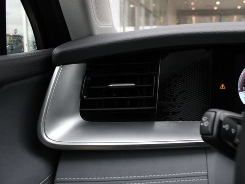 New 2026 Volkswagen Tiguan SE AWD/4WD image 8