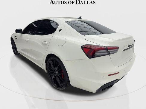 Used 2023 Maserati Ghibli Modena RWD image 11