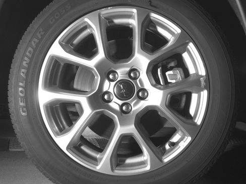 Used 2025 Jeep Compass Limited image 13