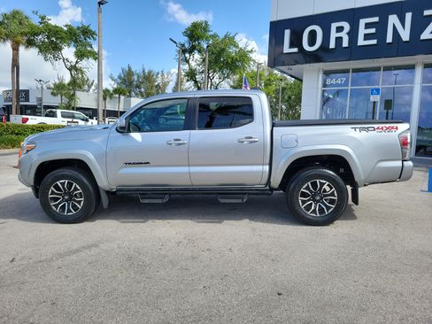 Used 2023 Toyota Tacoma TRD Sport w/ Technology Package AWD/4WD image 8