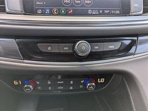 Used 2022 Buick Enclave Premium AWD/4WD image 20