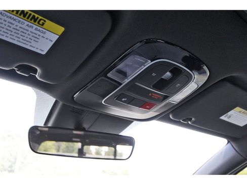 Certified 2025 Hyundai Santa Cruz SEL FWD image 25